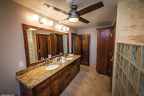 Hol Chan Reef Resort & Villas