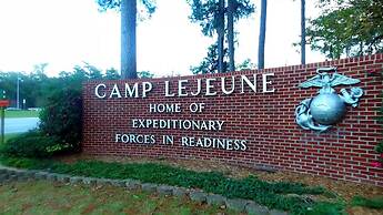 Holiday Inn Express And Suites Jacksonville Camp Lejeune Area by IHG