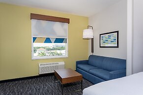 Holiday Inn Express and Suites Miramar by IHG