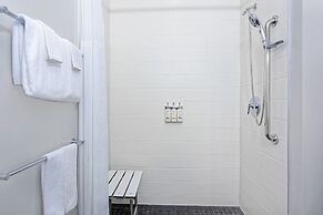 Holiday Inn Express and Suites Miramar by IHG