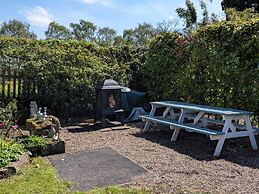 Rustic Log Cabin - Dog Friendly - Sleeps 2 - Views