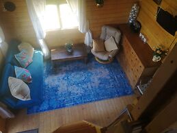 Rustic Log Cabin - Dog Friendly - Sleeps 2 - Views