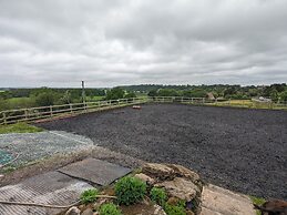 Rustic Log Cabin - Dog Friendly - Sleeps 2 - Views