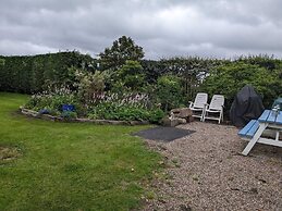 Rustic Log Cabin - Dog Friendly - Sleeps 2 - Views