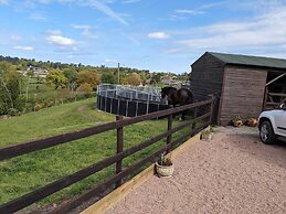 Rustic Log Cabin - Dog Friendly - Sleeps 2 - Views