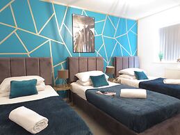 Tudors eSuites 4 Bedroom House