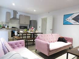 Tudors eSuites 4 Bedroom House