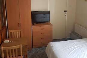 Flat Apsley 3 Sleeps 4 Near Beach