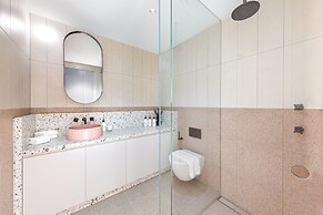 The 249 Apartments by Urban Rest