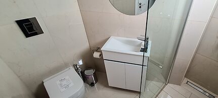 Phaedrus Living Onyx Flat Lighthouse 48