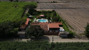 Inviting 14-bed Villa in Toro Valle del Cauca