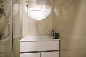 PhaedrusLiving Emerald Flat Lighthouse48