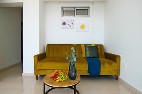 Phaedrus Living Gold Flat Lighthouse 48