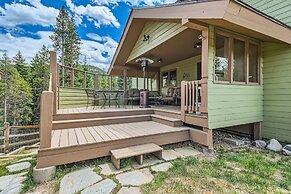 Moose Hill Lodge 5 Bedroom Home by RedAwning