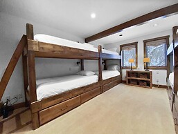 Stargazer 115 3 Bedroom Townhouse by RedAwning