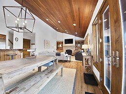 Stargazer 115 3 Bedroom Townhouse by RedAwning