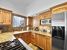 Stargazer 115 3 Bedroom Townhouse by RedAwning