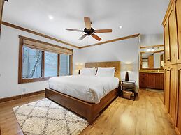 Stargazer 115 3 Bedroom Townhouse by RedAwning