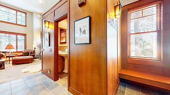 Timbers #10 4 Bedrooms Townhouse by RedAwning