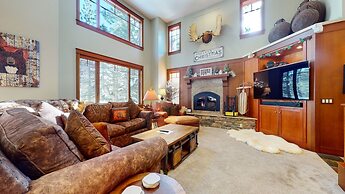 Timbers #10 4 Bedrooms Townhouse by RedAwning