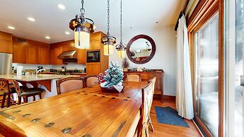 Timbers #10 4 Bedrooms Townhouse by RedAwning