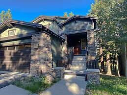 Timbers #10 4 Bedrooms Townhouse by RedAwning