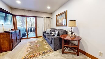 Timbers #10 4 Bedrooms Townhouse by RedAwning