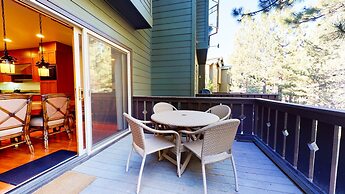 Timbers #10 4 Bedrooms Townhouse by RedAwning