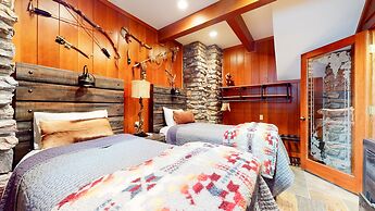 Timbers #10 4 Bedrooms Townhouse by RedAwning