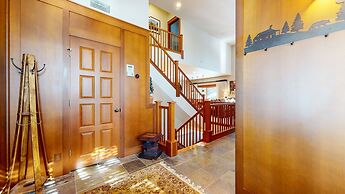 Timbers #10 4 Bedrooms Townhouse by RedAwning