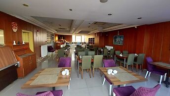 Adalı Hotel & Suites