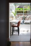 Lock Keepers Cottage - Detached House in the City