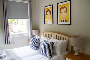 Lock Keepers Cottage - Detached House in the City