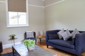 Lock Keepers Cottage - Detached House in the City