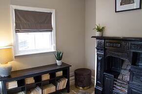 Lock Keepers Cottage - Detached House in the City