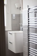 Lock Keepers Cottage - Detached House in the City