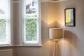 Lock Keepers Cottage - Detached House in the City