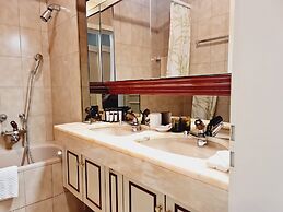 Paradise lake view Apartment