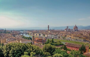 Firenze Apartment