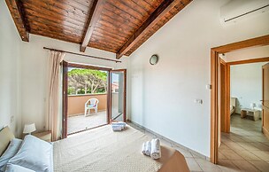 Beautiful Apartment in Trinita´d´agultu OT With 1 Bedrooms, Wifi and O