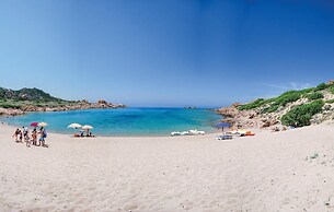 Beautiful Apartment in Trinita´d´agultu OT With 1 Bedrooms, Wifi and O