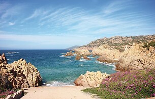 Beautiful Apartment in Trinita´d´agultu OT With 1 Bedrooms, Wifi and O