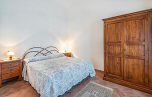 Stunning Apartment in Radicondoli With Outdoor Swimming Pool, Wifi and