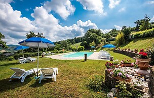 Stunning Apartment in Radicondoli With Outdoor Swimming Pool, Wifi and