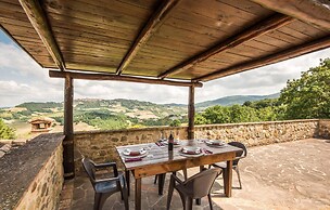 Stunning Apartment in Radicondoli With Outdoor Swimming Pool, Wifi and