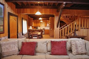 Maple Resort