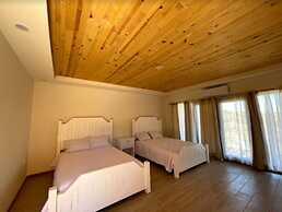 Maple Resort