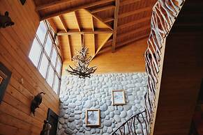 Maple Resort