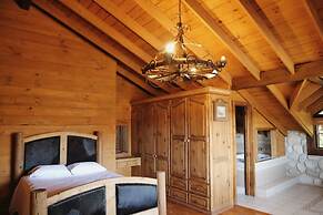 Maple Resort