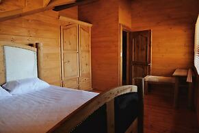 Maple Resort
